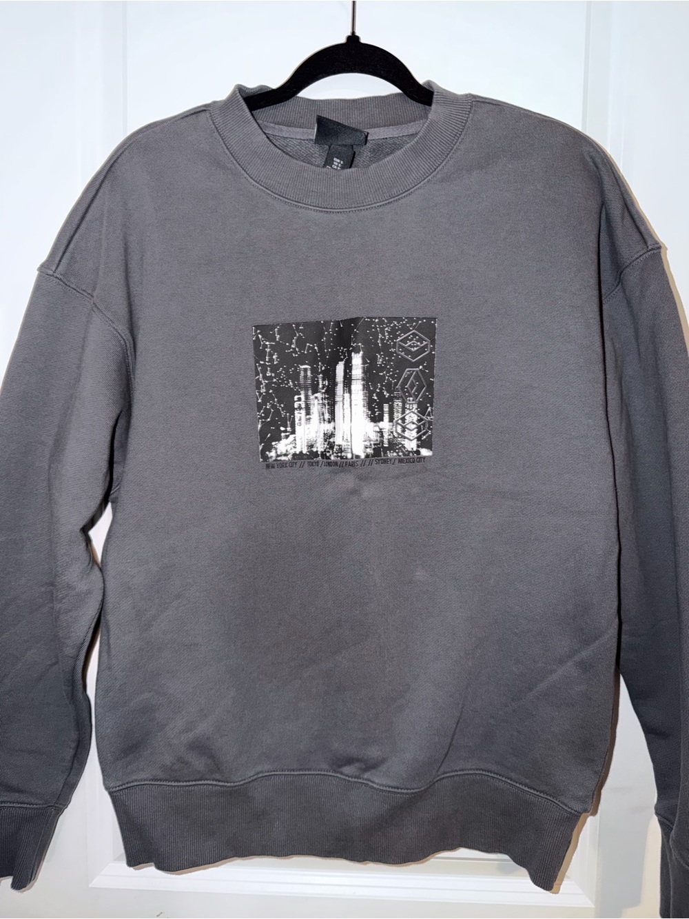 H&M Dark Gray Crewneck Sweatshirt with Monochrome City Graphic